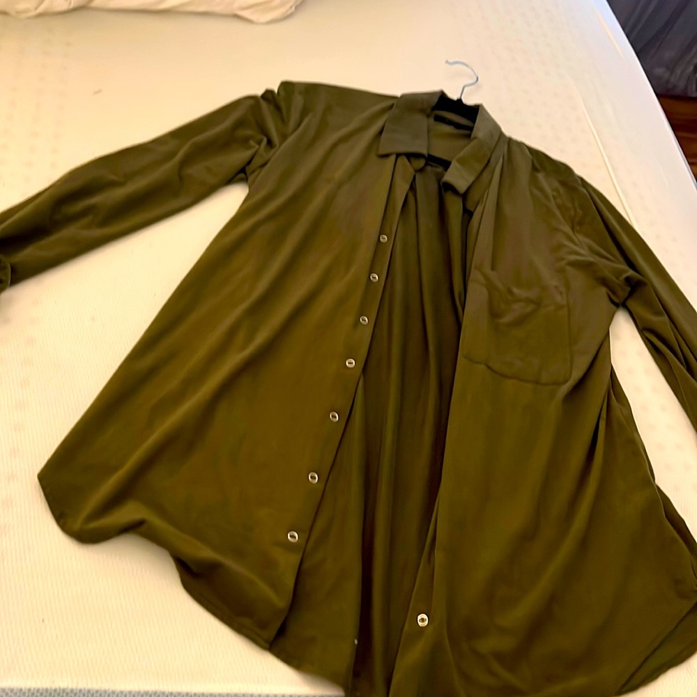 Olivaceous sized medium button down suade shirt